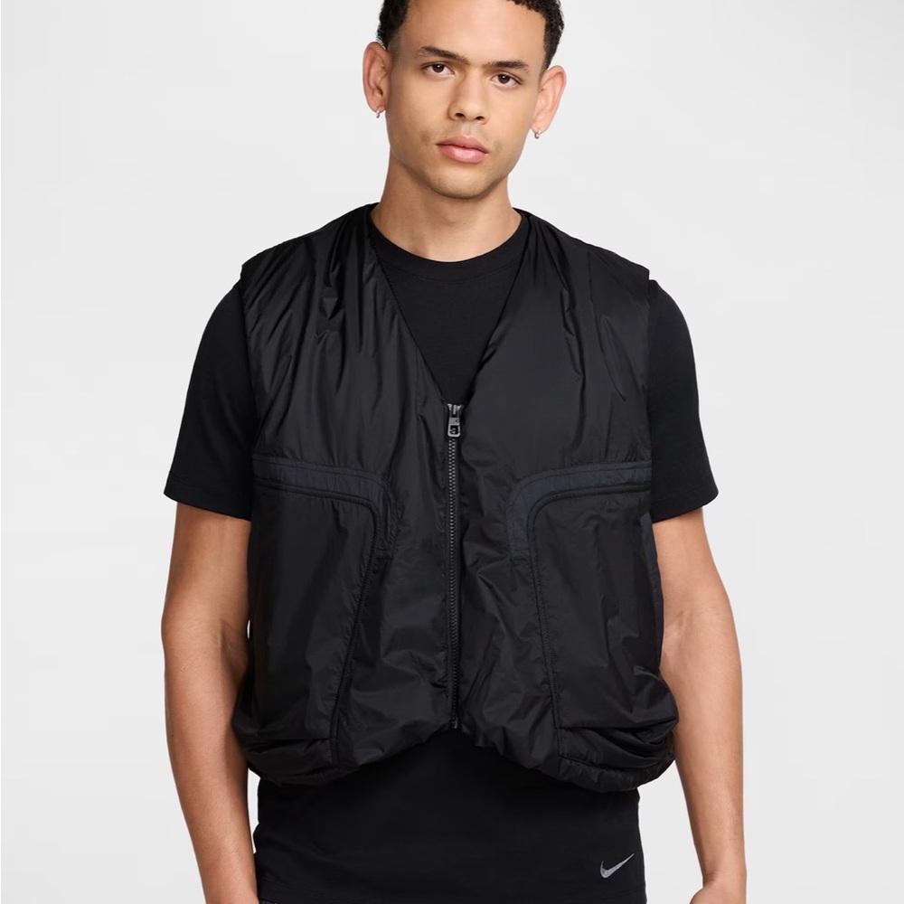 Nike Men's Sleek Black Vest